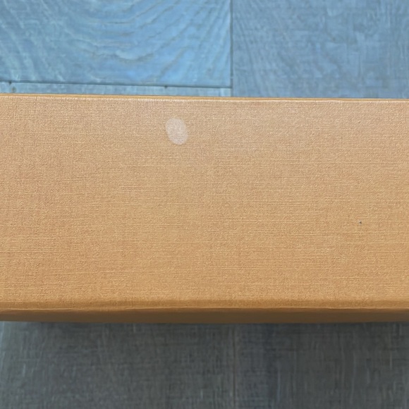 Louis Vuitton Box - Picture 3 of 5